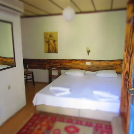 Amazon Antique 4*