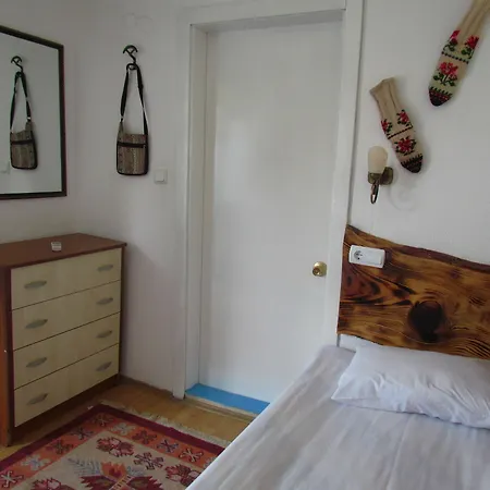 Amazon Antique Guest house 3*