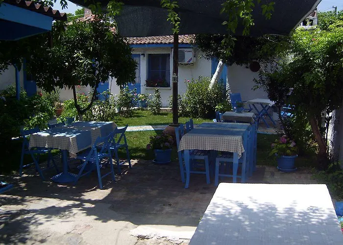 Amazon Antique Πανσιόν 4*