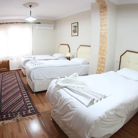 Amazon Antique Pensionat 4*